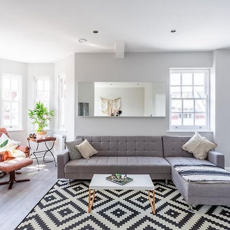 2 Bedroom Apartments With Sofa Bed In Southend Exterior foto